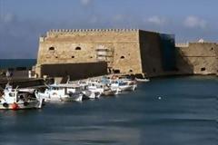 Σοκ στο Ηράκλειο: 25χρονος ανέβηκε στο Φάρο με σκοπό να αυτοκτονήσει
