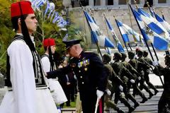 Τι αλλάζει σε μισθολόγιο, επιδόματα και μεταθέσεις στρατιωτικών