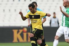 «Ντου» από οπαδούς της ΑΕΚ όταν η ομάδα τους βρέθηκε πίσω στο σκορ