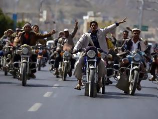 Φωτογραφία για Στην Υεμένη ξεσηκώθηκαν οι μοτοσικλετιστές