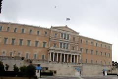 Αντιδρώντας κατά του πολιτικού κατεστημένου