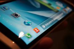 H LG ίσως προηγηθεί της Samsung σε συσκευές με εύκαμπτη οθόνη