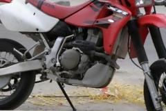 Πάτρα: Στις φλόγες δύο μηχανάκια στο Ρίo