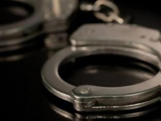 Φωτογραφία για Πάτρα: Συνελήφθησαν 32χρονη και 37χρονος για διάπραξη κλοπών κατ’ εξακολούθηση