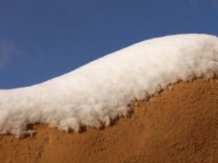 Φωτογραφία για Χιόνισε στην έρημο Σαχάρα; Είναι δυνατόν;
