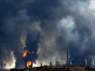 Φωτογραφία για Μεγάλη έκρηξη σε βιομηχανική εγκατάσταση στο Τέξας