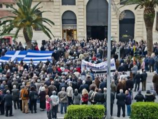 Φωτογραφία για Πάνω από 3000 απόστρατοι έκαναν απόβαση στα Χανιά!