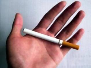 Φωτογραφία για Κάπνιζε ηλεκτρονικό τσιγάρο και μάθετε τι έπαθε…