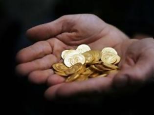 Φωτογραφία για Oι Έλληνες μετατρέπουν τις καταθέσεις τους σε χρυσές λίρες!