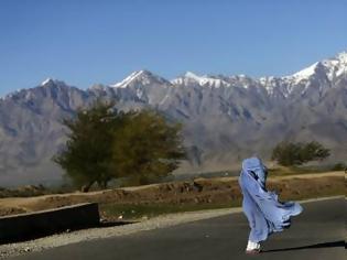 Φωτογραφία για Αφγανιστάν: Ταλιμπάν κρατούν σε ομηρεία επιβάτες τουρκικού ελικοπτέρου