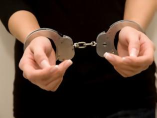 Φωτογραφία για Κάτω Αχαΐα: Συνελήφθη 49χρονη για οφειλές στο Δημόσιο
