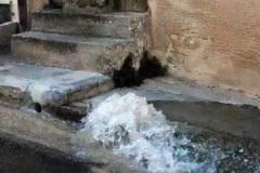 Πάτρα: Πλημμύρησε η Όθωνος Αμαλίας - Σοβαρή βλάβη σε αγωγό της ΕΥΔΑΠ - Πίδακας νερού πάνω από 4 μέτρα