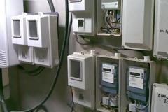 Πάτρα: Xειροπέδες σε δύο για ρευματοκλοπή