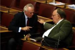 Γιατί δεν καλεί ο εισαγγελέας τον κ. Πάγκαλο για να αποκαλύψει πως θα “θάψει» τον Ακη;