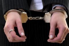 Χειροπέδες σε 46χρονη επιχειρηματία στην Ιστιαία