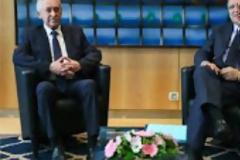 Να τι βλέπει ο Κυρ Φώτης..., κι ονειρεύεται μέχρι και την Προεδρία της Δημοκρατίας...!!!