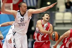 ΣΑΒΑΝΟΒΙΤΣ : ΑΝ ΠΕΡΑΣΟΥΜΕ ΤΟΝ ΟΛΥΜΠΙΑΚΟ ΞΥΡΙΖΩ ΤΟ... ΚΕΦΑΛΙ ΜΟΥ!