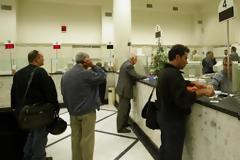 Ανοιχτές οι τράπεζες την 1η Μαΐου αλλά χωρίς διατραπεζικό σύστημα πληρωμών