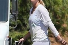 Ποια πασίγνωστη σταρ βγήκε έτσι έξω και ξεσήκωσε πάλι αρνητικά σχόλια;