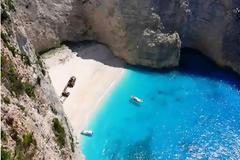 Ζάκυνθος: Κονδύλι του δήμου για τον καθαρισμό των παραλιών