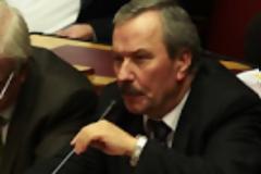 Κατηγορείται ότι διευκόλυνε εταιρεία πετρελαίου να μην πληρώνει ΦΠΑ ... !!!