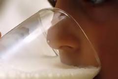 Καταληκτική προθεσμία αιτήσεων για τη διάθεση επιδοτούμενου γάλακτος στα σχολεία