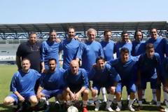 ΑΠΟΘΕΩΘΗΚΕ ΣΤΟ ΦΙΛΑΝΘΡΩΠΙΚΟ ΦΙΛΙΚΟ Ο ΖΙΟΒΑΝΙ ΚΑΙ ΟΙ... ΦΙΛΟΙ ΤΟΥ!