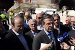 O ΣΥΡΙΖΑ καταγγέλλει ότι Σαμαράς-Βενιζέλος έκαναν φιέστα με δανεικούς εργαζόμενους στην Ολυμπία Οδό...!!!