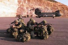 Μικρός και ευέλικτος στρατός, με κατάργηση 50 στρατοπέδων