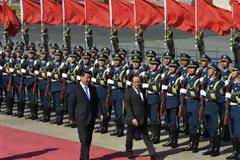 Ο Ολάντ συζήτησε για το Θιβέτ με τους κινέζους ηγέτες