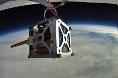 Τρία smartphones σε τροχιά έστειλε η NASA