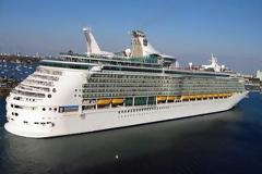 Έδεσε στη Σούδα το υπερπολυτελές 