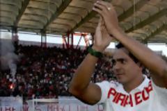 Υπερήφανος κάθε φορά που έβαζα τα ερυθρόλευκα...