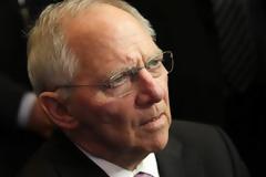 Σόιμπλε: Η Ελλάδα απόδειξη της επιτυχίας των προγραμμάτων διάσωσης