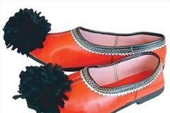 Το επάγγελμα του τσαρουχά που χάνεται στο χρόνο...