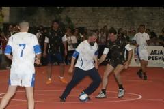 Ο Επίσκοπος - ποδοσφαιριστής και η μοναχή...ντριμπλαδόρος - ΒΙΝΤΕΟ