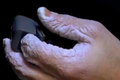 Βίντεο: Δείτε πως γίνεται το χέρι σας αν μείνετε 10 μέρες μέσα σε νερό