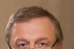 Λεονίντ Λεμπέντεφ: Ποιος Είναι ο Ρώσος Μεγιστάνας που Πέρασε το Κατώφλι του Μαξίμου για τον Διαγωνισμό του Ομίλου ΔΕΠΑ