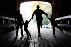 Έρευνα: Για ποιο λόγο θεωρούμε επιτακτική ανάγκη να κάνουμε παιδιά και οικογένεια;