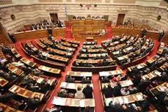 «Μάχη» στη Βουλή κυβέρνησης και αντιπολίτευσης για τα προαπαιτούμενα