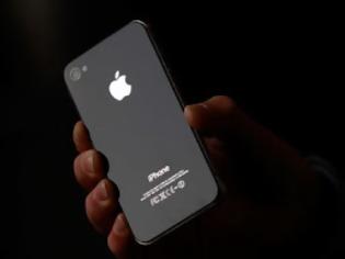 Φωτογραφία για Ο θρυλικός hacker του iPhone πιάνει δουλειά στη Google!