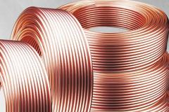 Έβαλε στο μάτι τους σωλήνες χαλκού ξενοδοχείου