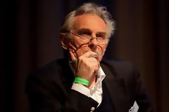 Δήλωση-βόμβα: Oι Έλληνες θα έπρεπε ήδη να έχουν καταφύγει στο Δικαστήριο Ανθρωπίνων Δικαιωμάτων - Τα μέτρα λιτότητας είναι «Παράνομα»