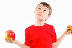 Υγεία: Έρευνα: To 97% των παιδικών πιάτων στα εστιατόρια δεν είναι υγιεινό!