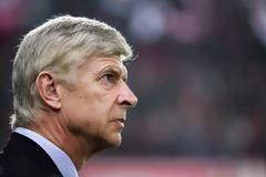 Τον Βενγκέρ στη θέση του Αντσελότι θέλουν στη Παρί