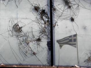 Φωτογραφία για Ας κάνουμε αγάλματα σε όλους τους πολιτικούς μας για την τεράστια προσφορά τους στην ανθρωπότητα!