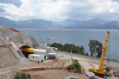 Eργαζόμενοι Ολυμπίας Οδού: Έστησαν ολόκληρο εργοτάξιο που δεν υπάρχει για να δείξουν ότι η ανάπτυξη προχωράει