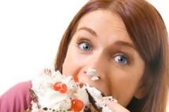 11 Τροφές που σε κάνουν να γερνάς γρηγορότερα! Τις ήξερες;