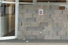 Έχτισαν την είσοδο των γραφείων της ομάδας τους