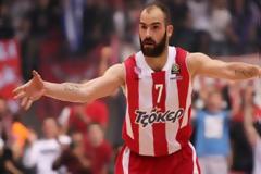 Ο ΑΡΧΗΓΟΣ ΜΙΛΑΕΙ ΓΙΑ ΟΛΑ ΚΑΙ... ΔΙΝΕΙ ΤΟ ΣΥΝΘΗΜΑ ΓΙΑ ΛΟΝΔΙΝΟ!